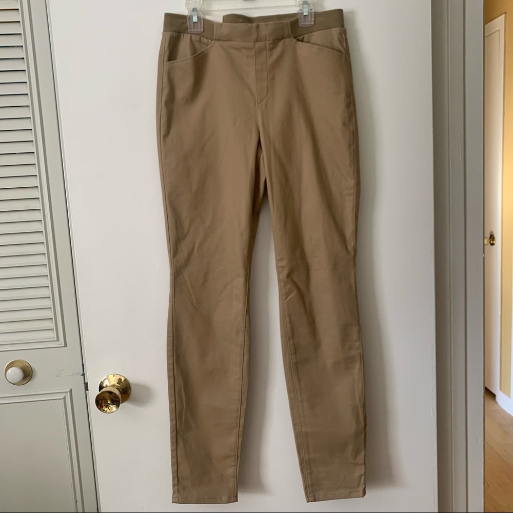 NWT Uniqlo Heatteach Khaki Tapered Legging Pant